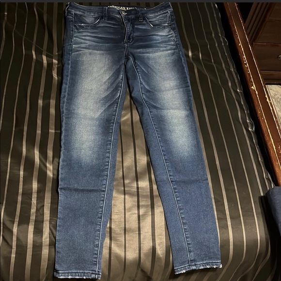 American Eagle Distressed Jeans - Picture 5 of 6